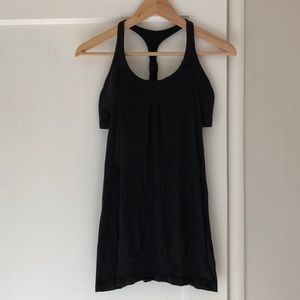 Lululemon top with built in bra